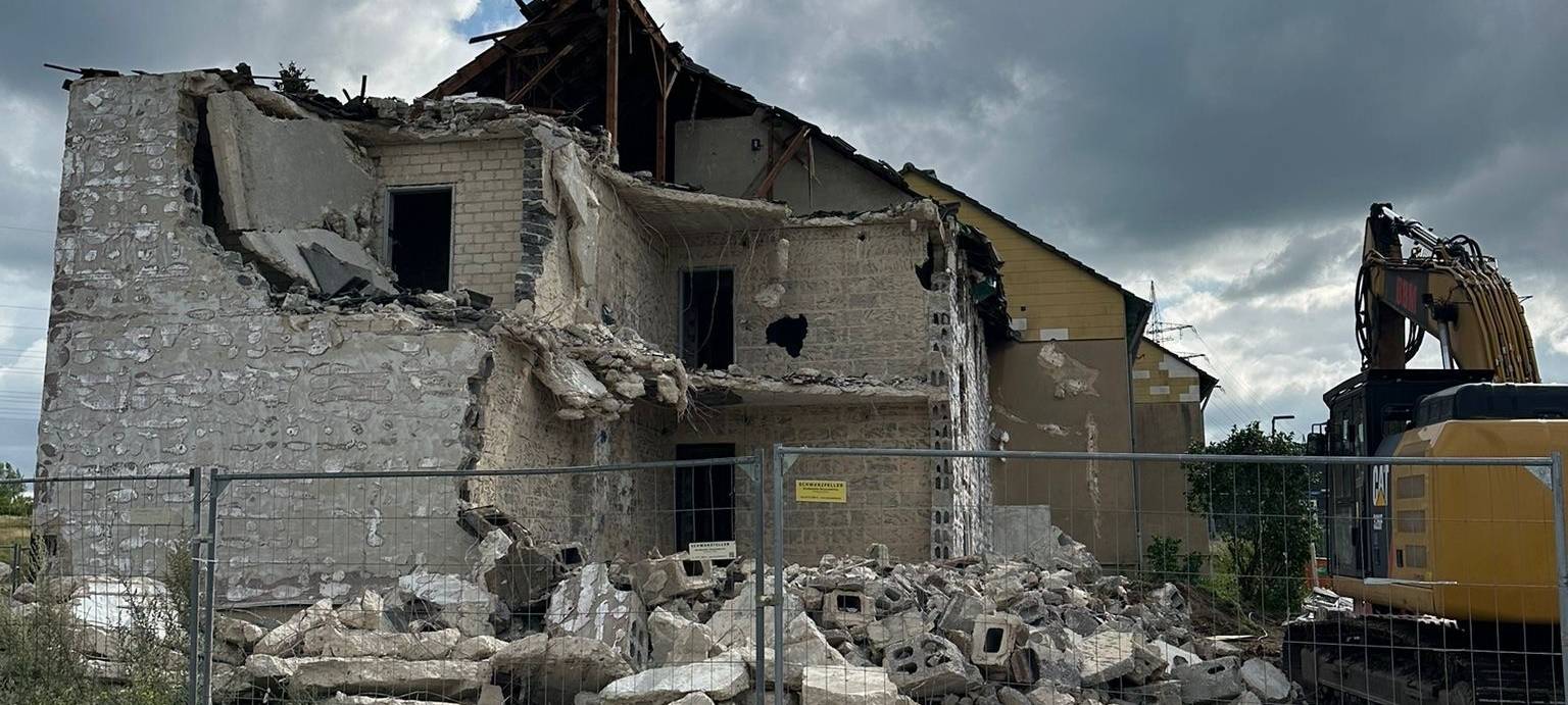 Mehlschwalben verzögern Abrissarbeiten