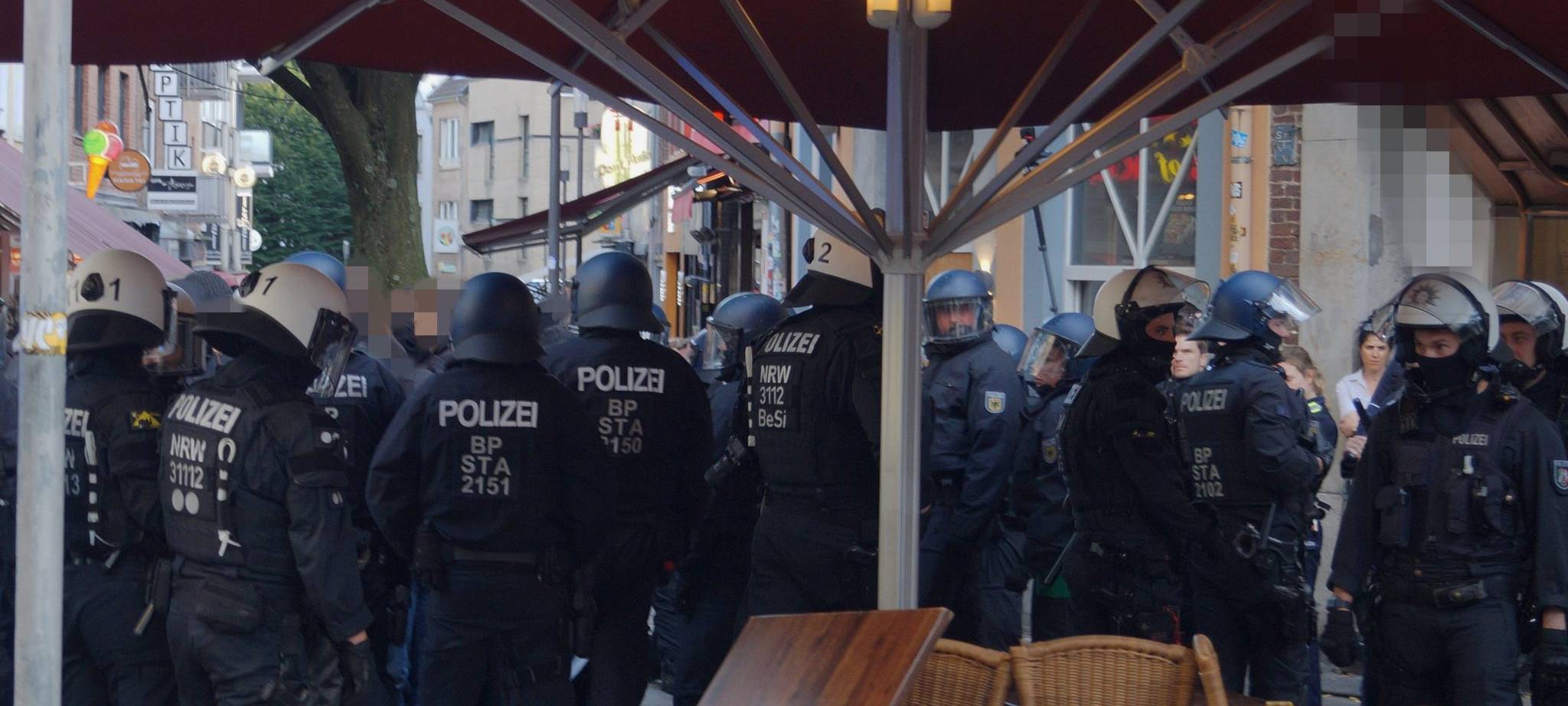 Vermummte wollen Treffen der AfD-Jugend stürmen