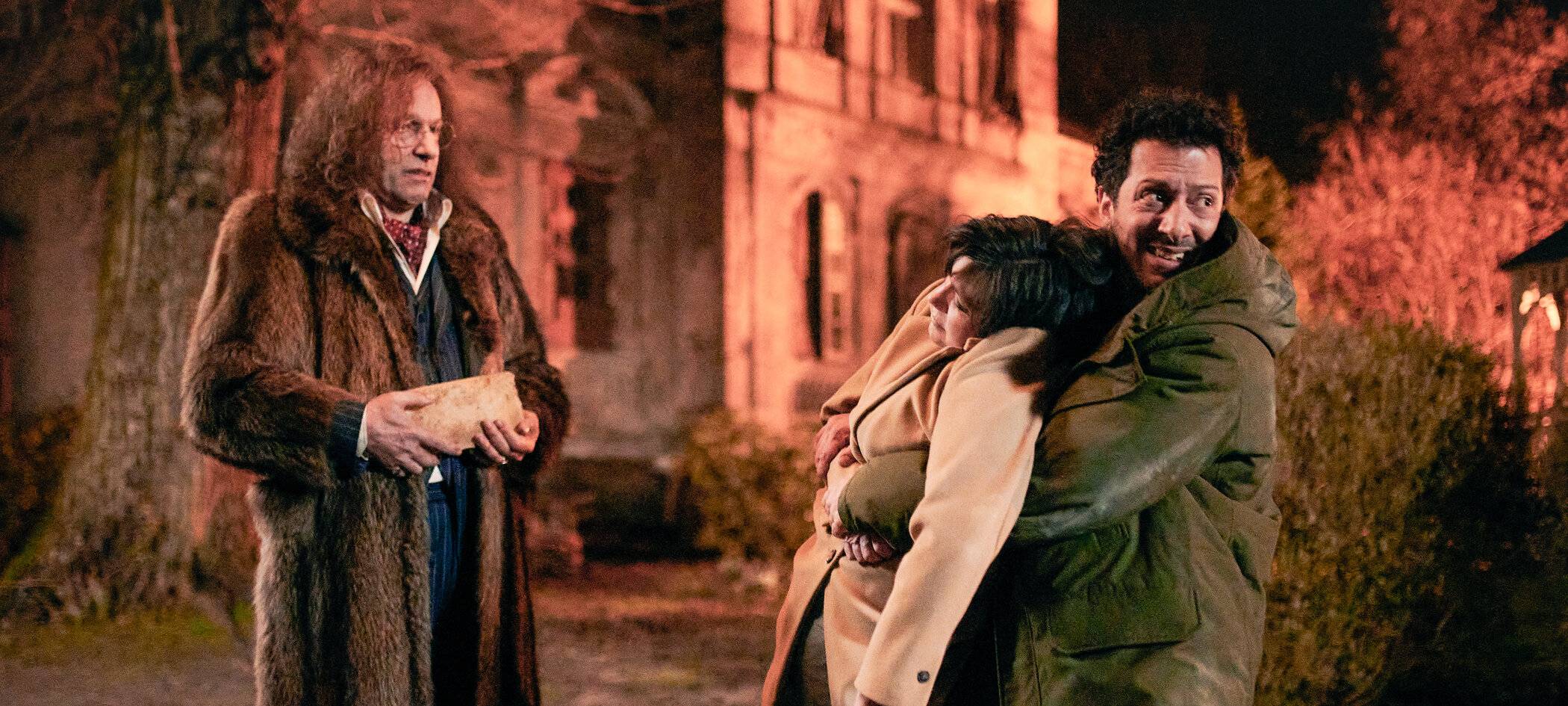 Eddie entsorgt eine Leiche.