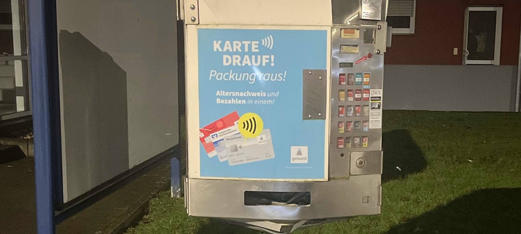 Unbekannte wollen Zigarettenautomat sprengen