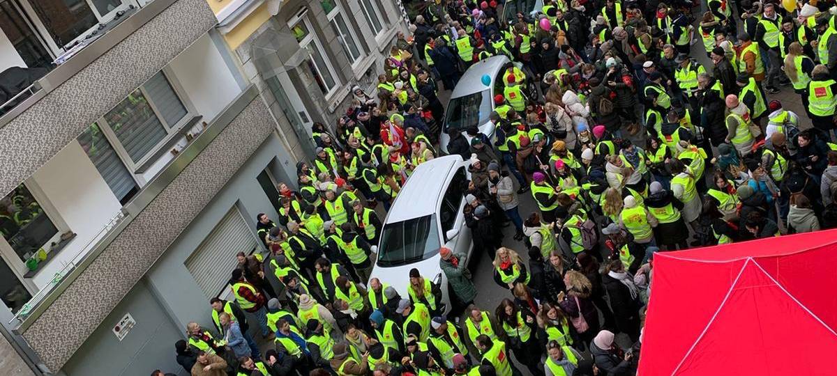 Streiks im Öffentlichen Dienst: 2.500 Menschen bei der Demo