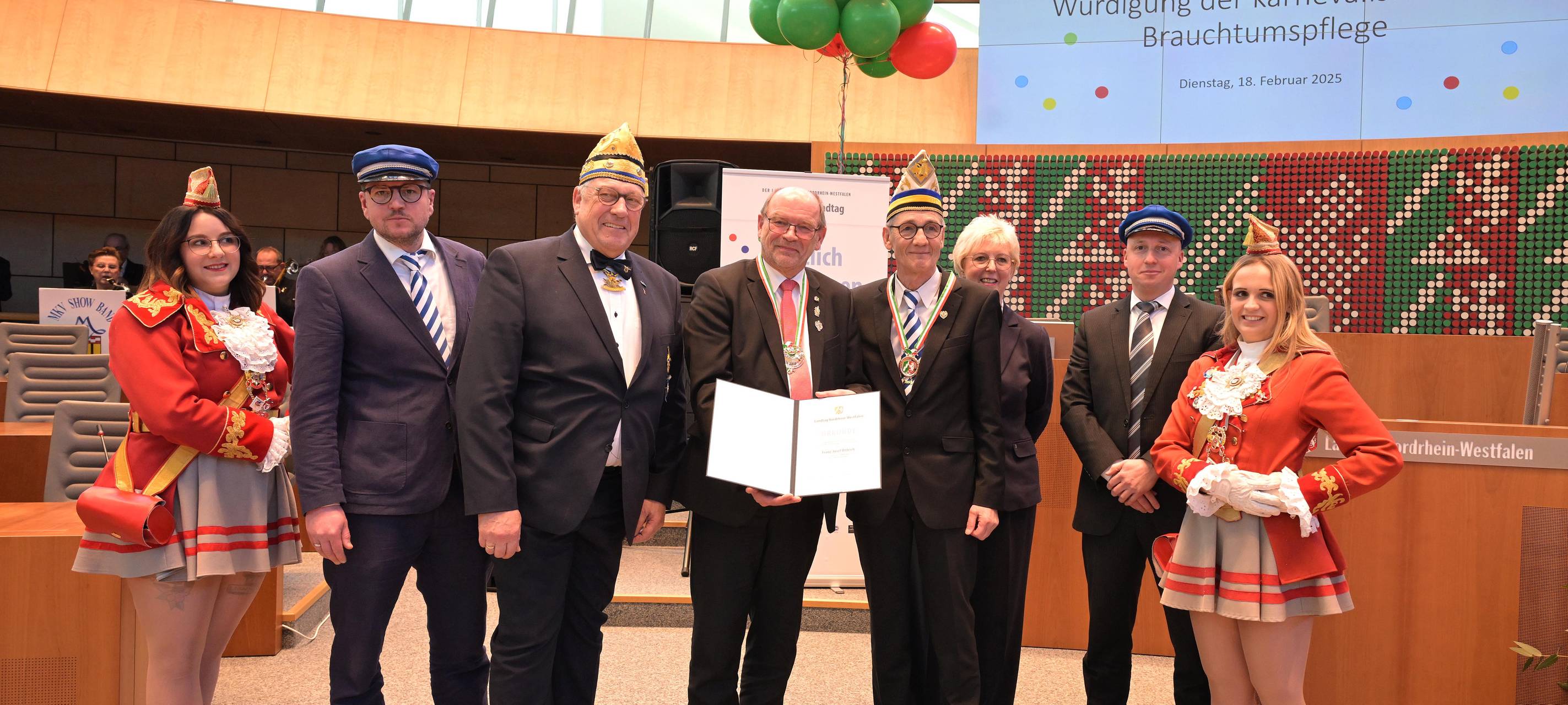 Landtag ehrt Karnevalisten