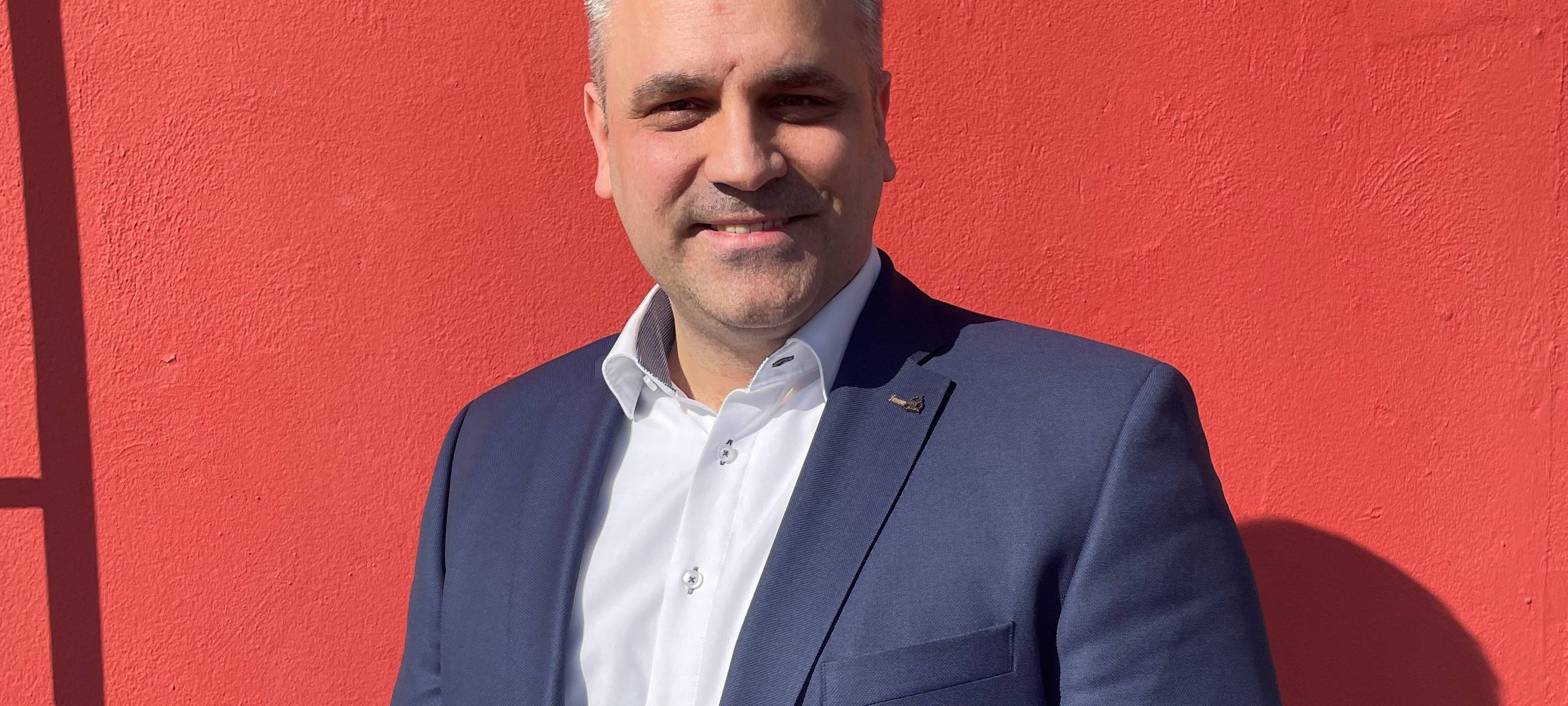 Oberbürgermeister-Wahl Aachen: SPD tritt mit Servos an