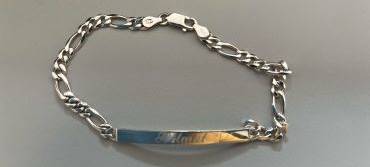 Polizei: Wem gehört der Schmuck?