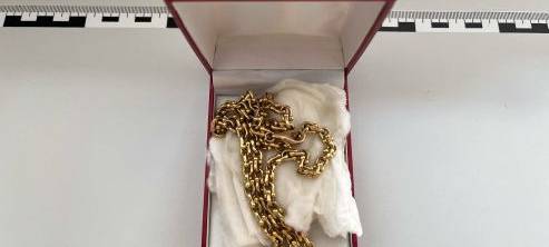 Polizei: Wem gehört der Schmuck?