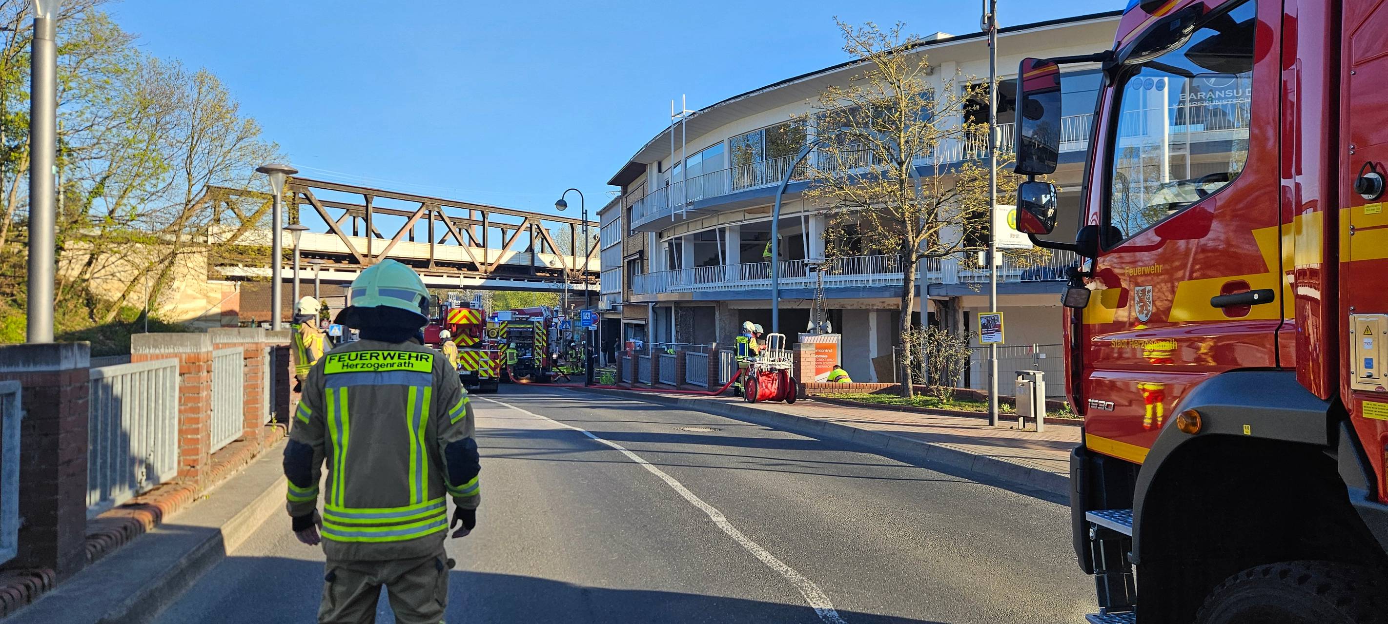 Herzogenrath-Mitte: Feuer in Holzunterstand