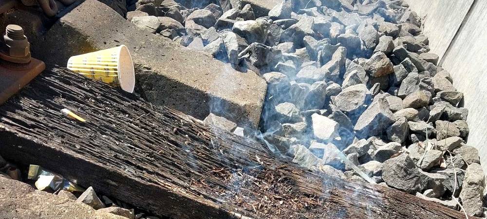 Kippe im Gleis: Drei Stunden-Einsatz am Hauptbahnhof