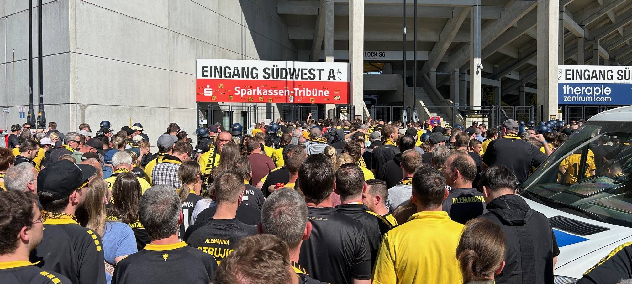 Alemannia: Sieg nach Einlass-Chaos