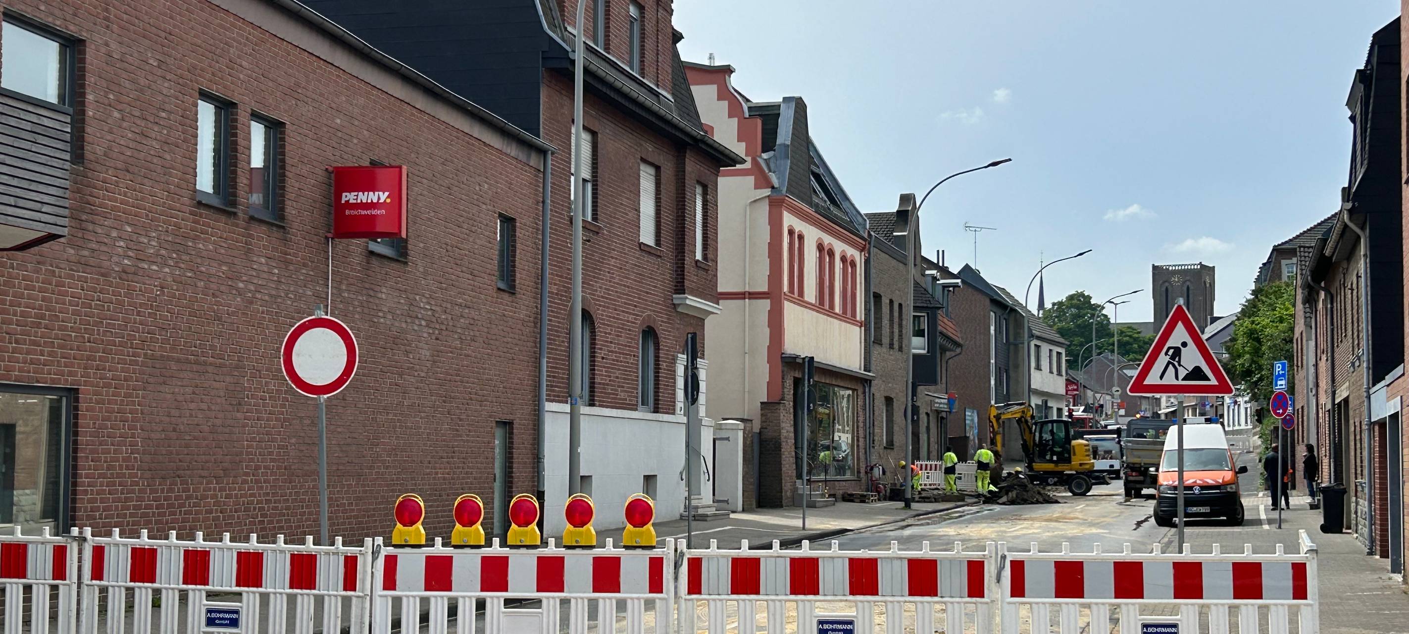 Jülicher Straße nach Überflutung doch weiter gesperrt