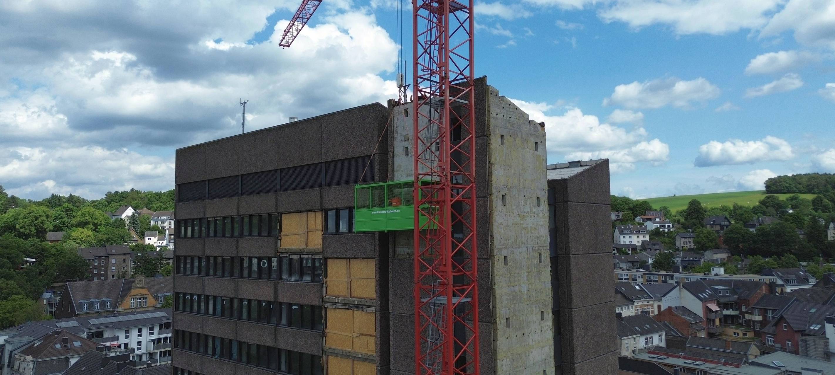 Stolberg: Sichtbarer Fortschritt bei Rathausturm-Abriss