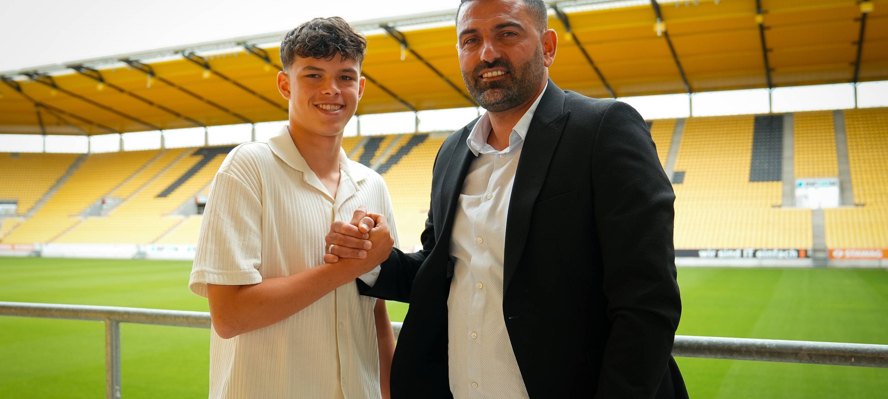 Alemannia verlängert mit Ademi