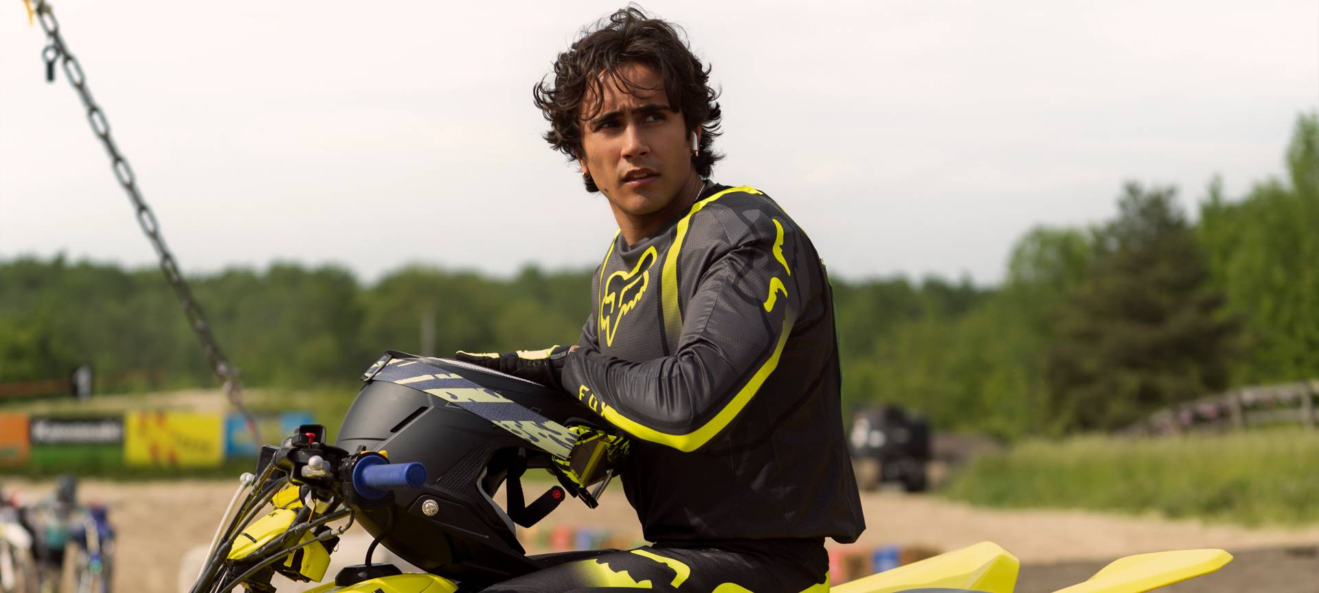 Zac auf dem Motorrad.