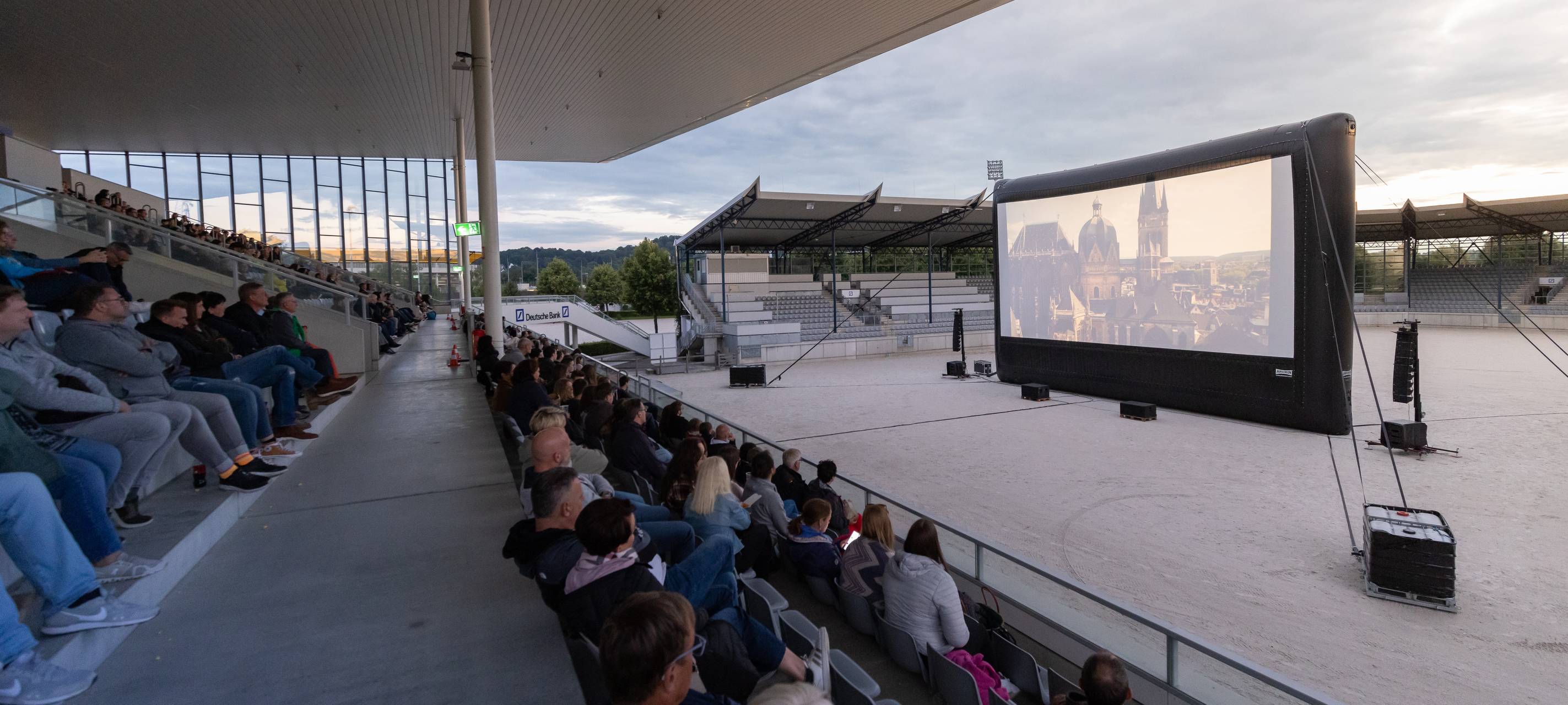 Start des Open Air Kinos am Freitag