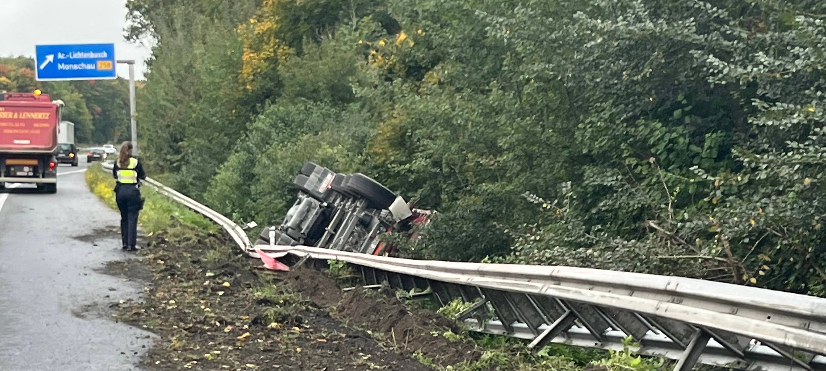 Bergungsarbeiten auf A44 beendet