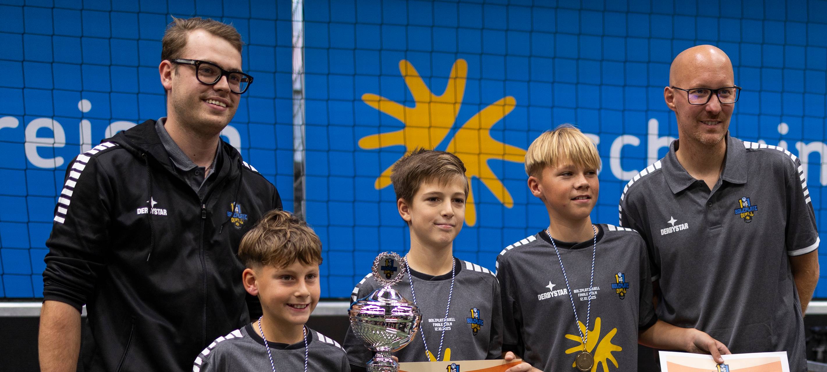 Bolzplatz-Duell: Aachen vorne