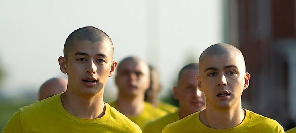 Cameron kann nur auf seinen Kumpel Ray bauen.