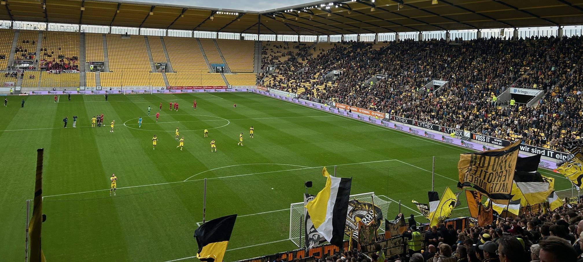 Bedrückte Stimmung am Tivoli nach Last-Minute-Niederlage