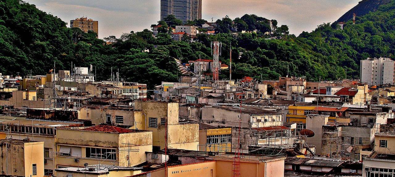 Misereor: Mehr Schutz für die Menschen in Rios Favelas