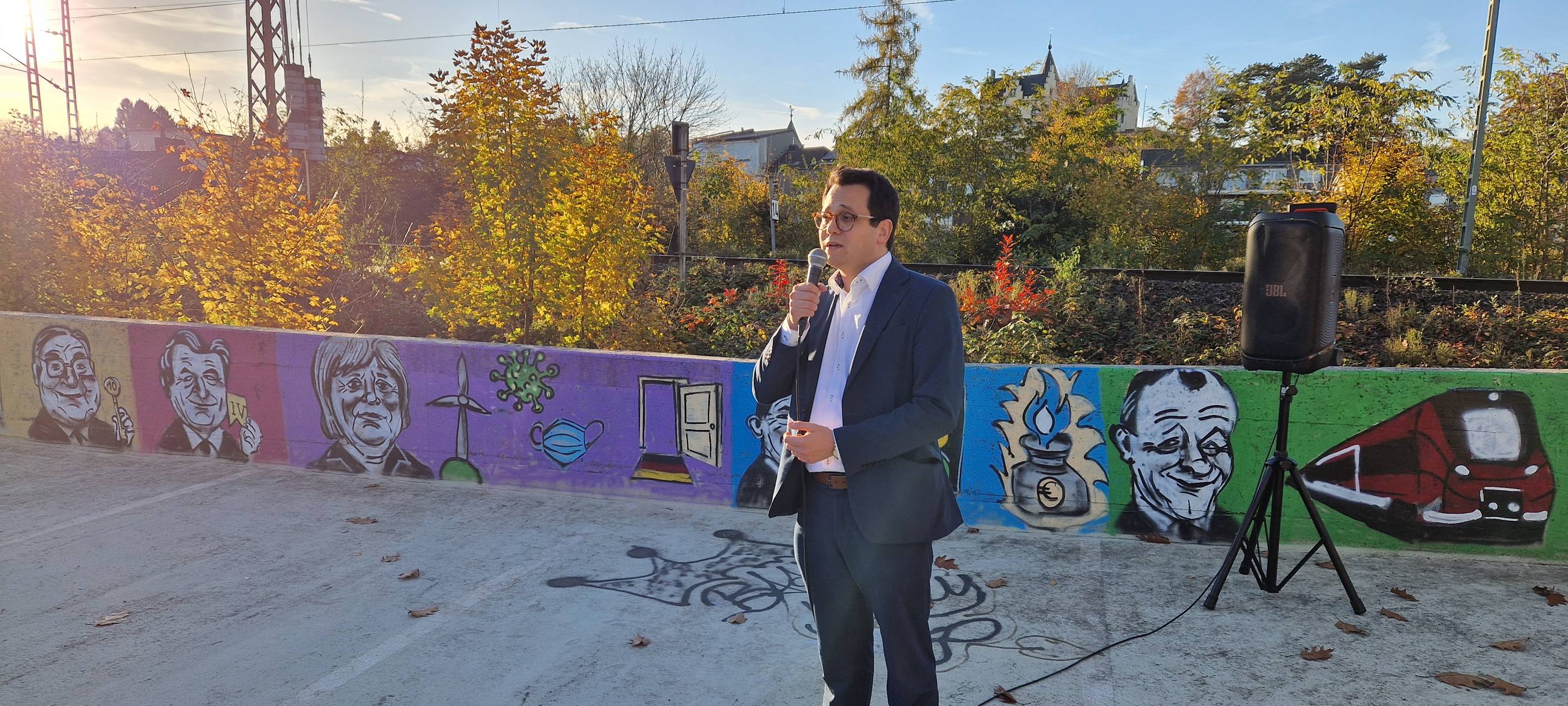 Graffiti-Kunst auf Herzogenrather Parkhausdach