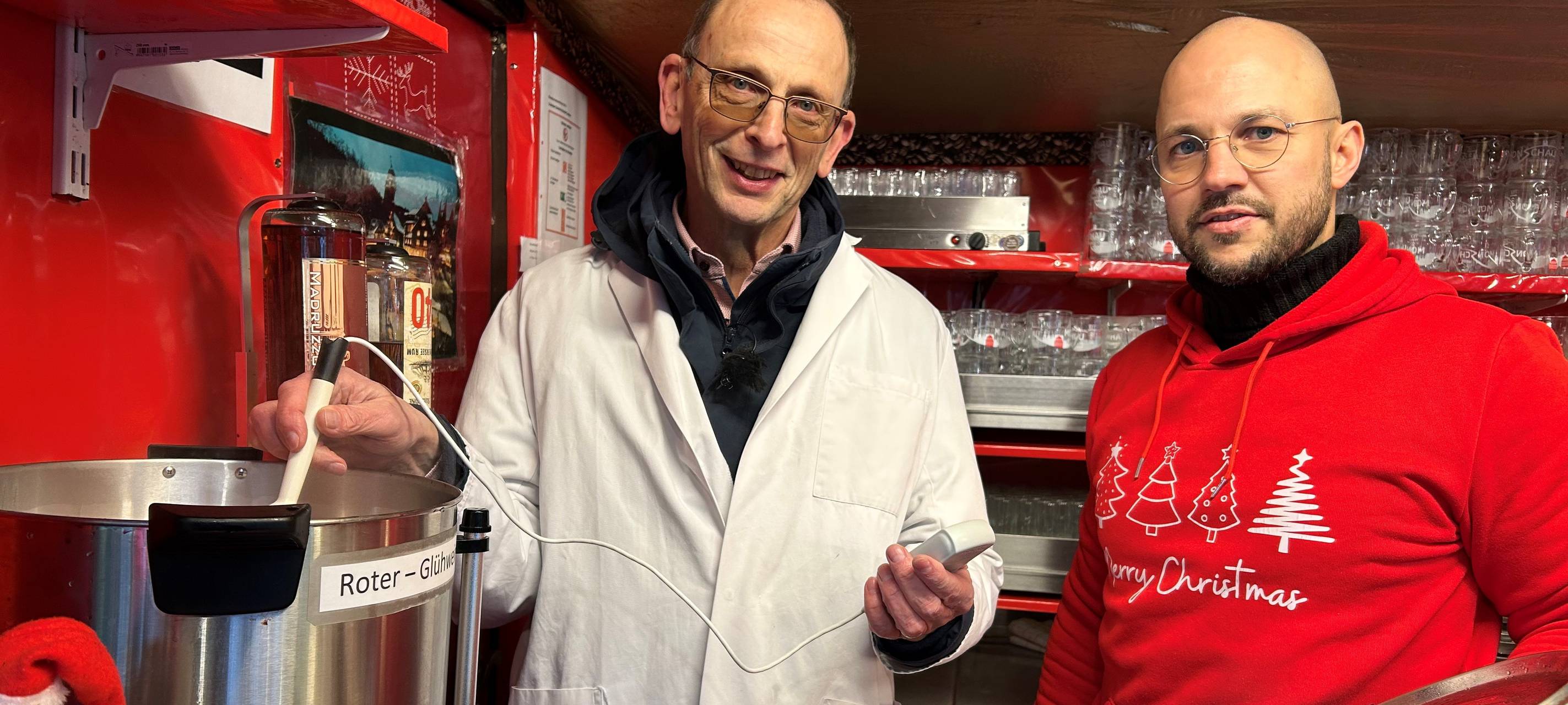 Lebensmittelkontrolle auf dem Monschauer Weihnachtsmarkt