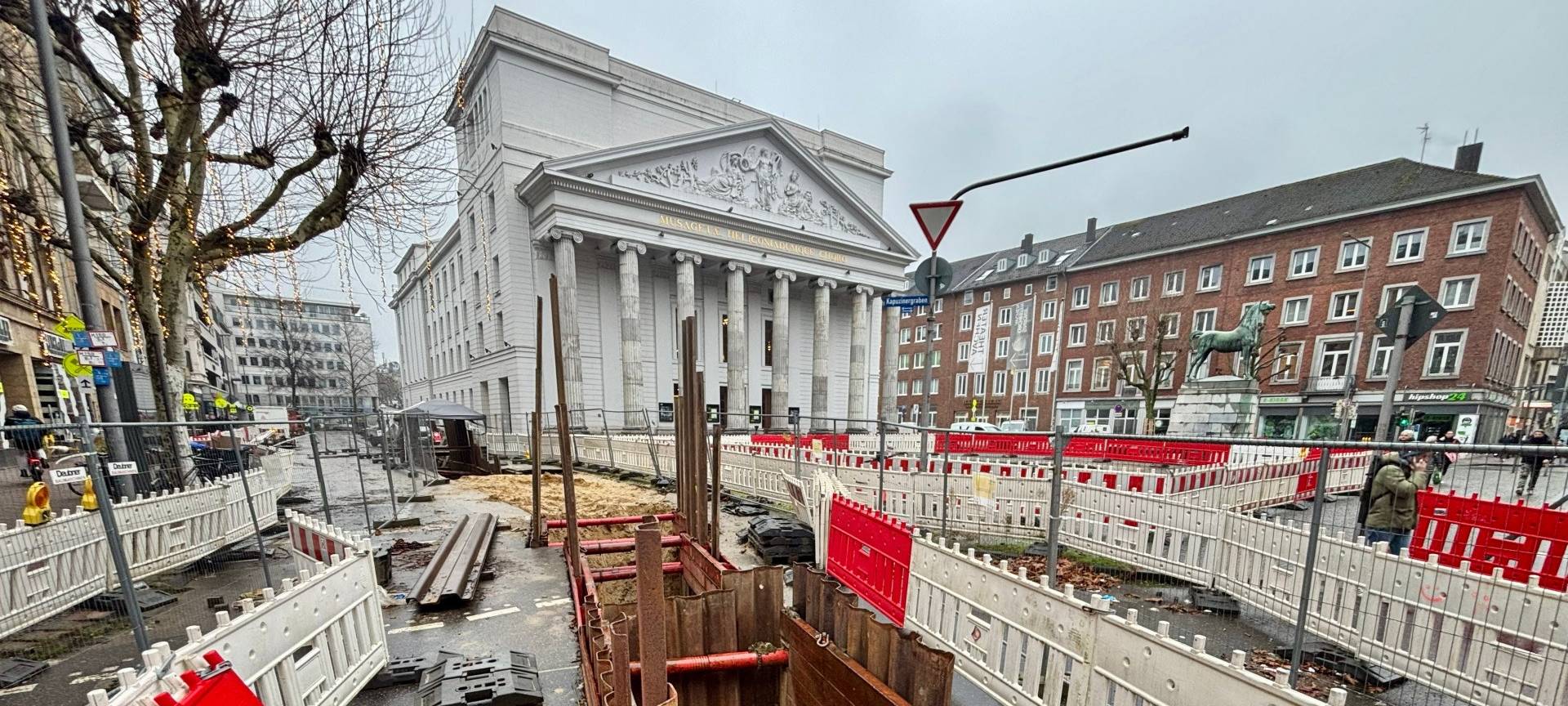 Umgestaltung Theaterplatz