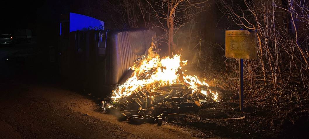 Nordkreis: Spritdiebe und ein brennender Container