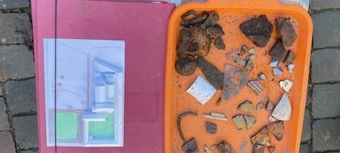 Archäologen am Münsterplatz in Aachen