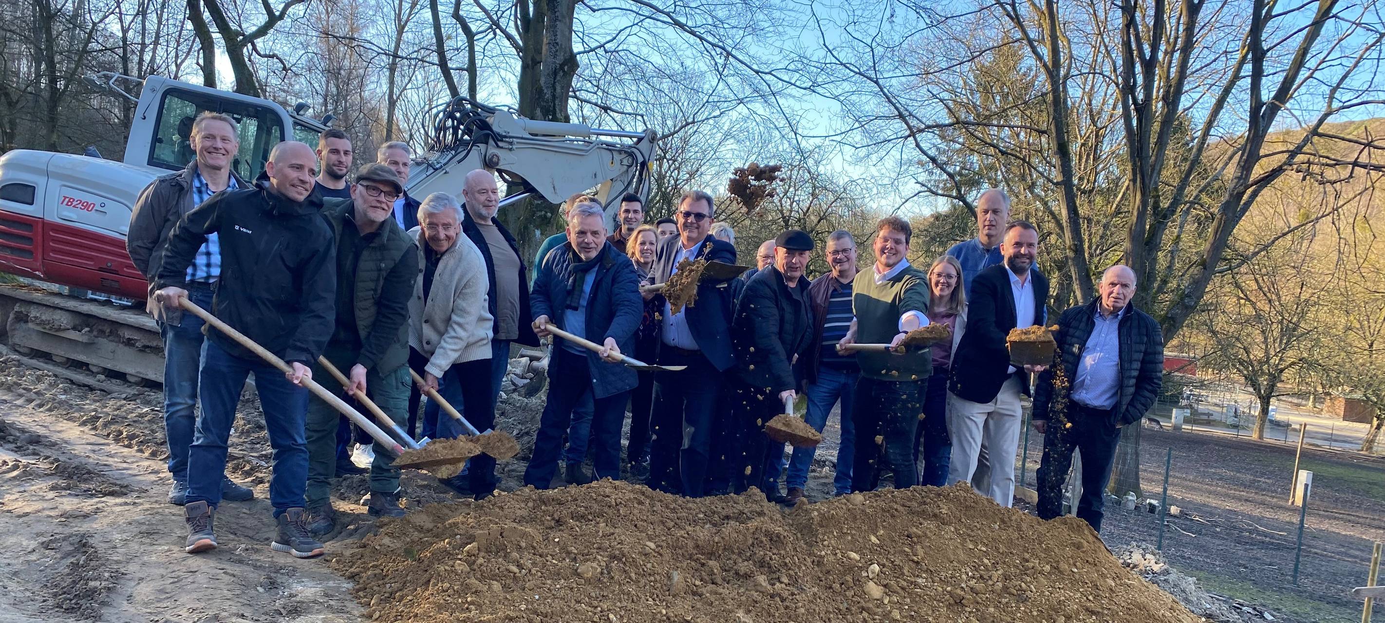 Spatenstich beim neuen Futterhaus im Alsdorfer Tierpark