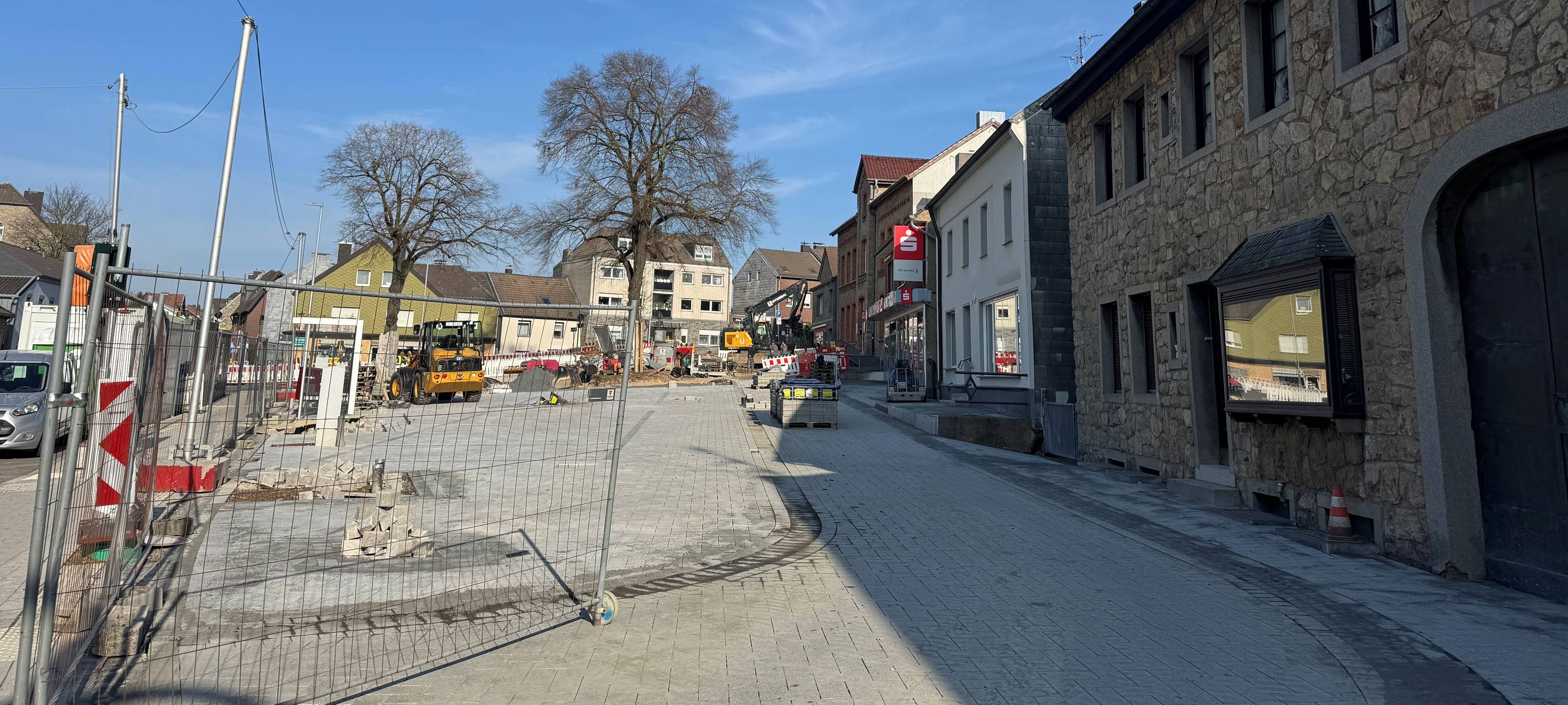 Umbau Markusplatz in Mausbach