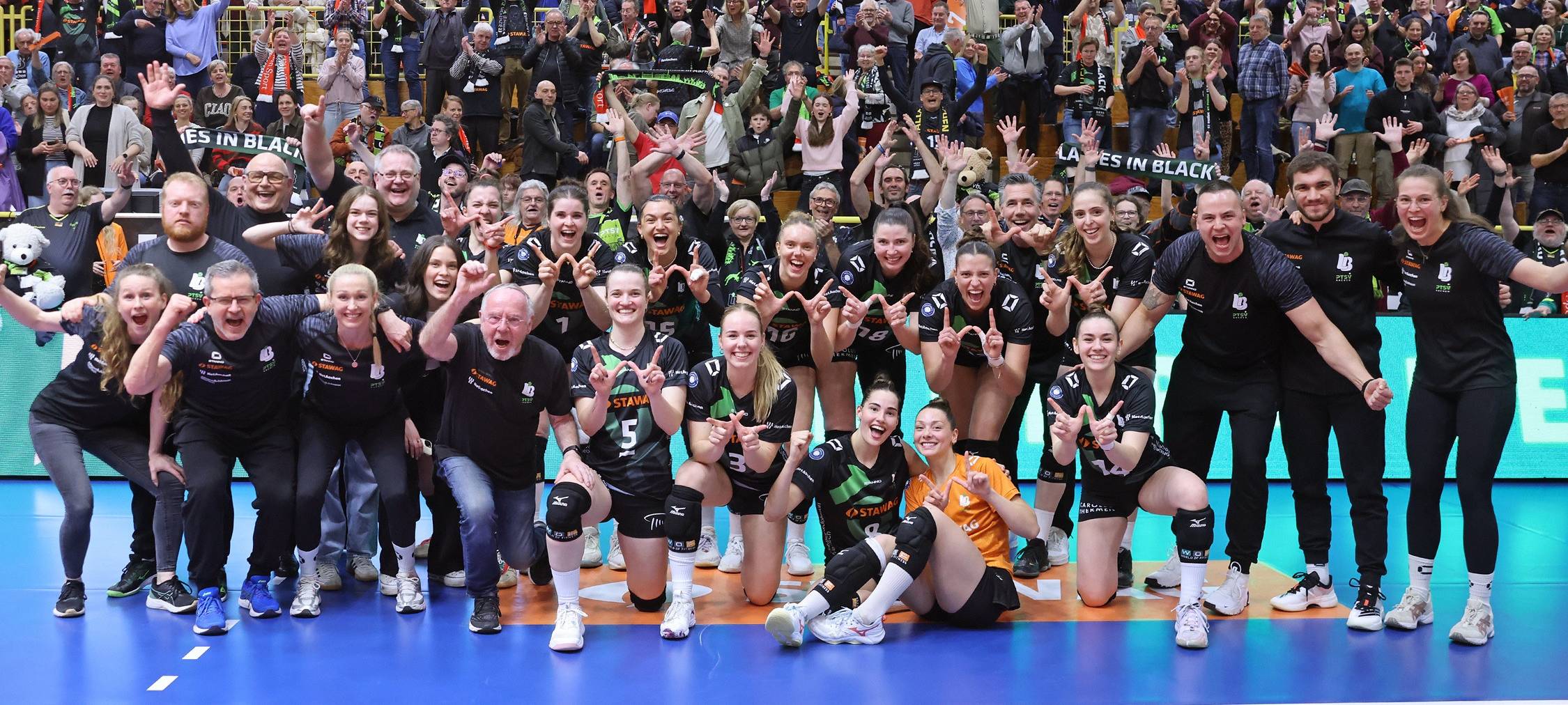 Ladies in Black vor Entscheidungsspiel