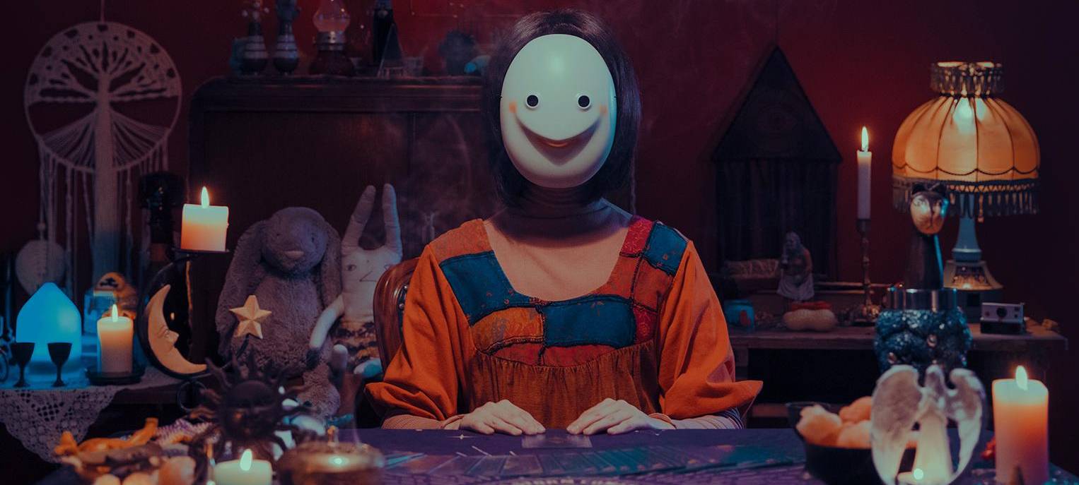 Das Orakel Baba Witch tritt auf.