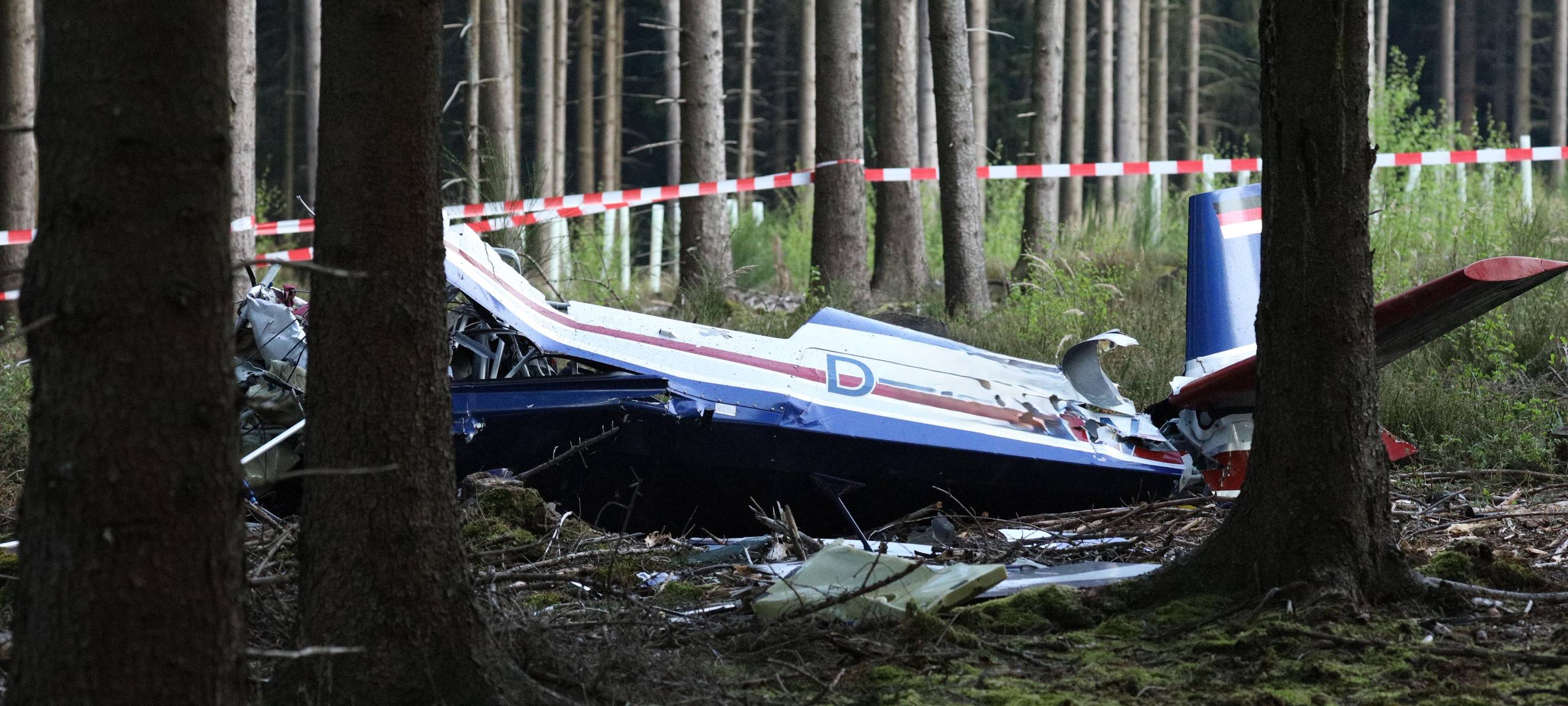 Zwei Menschen bei Flugunfall in Hürtgenwald gestorben