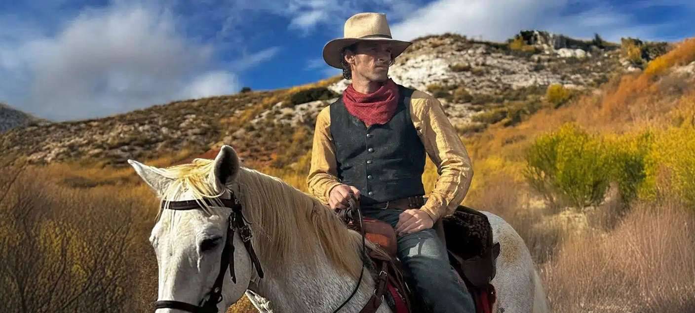 Lucky Luke reitet wieder durch die Prärie.