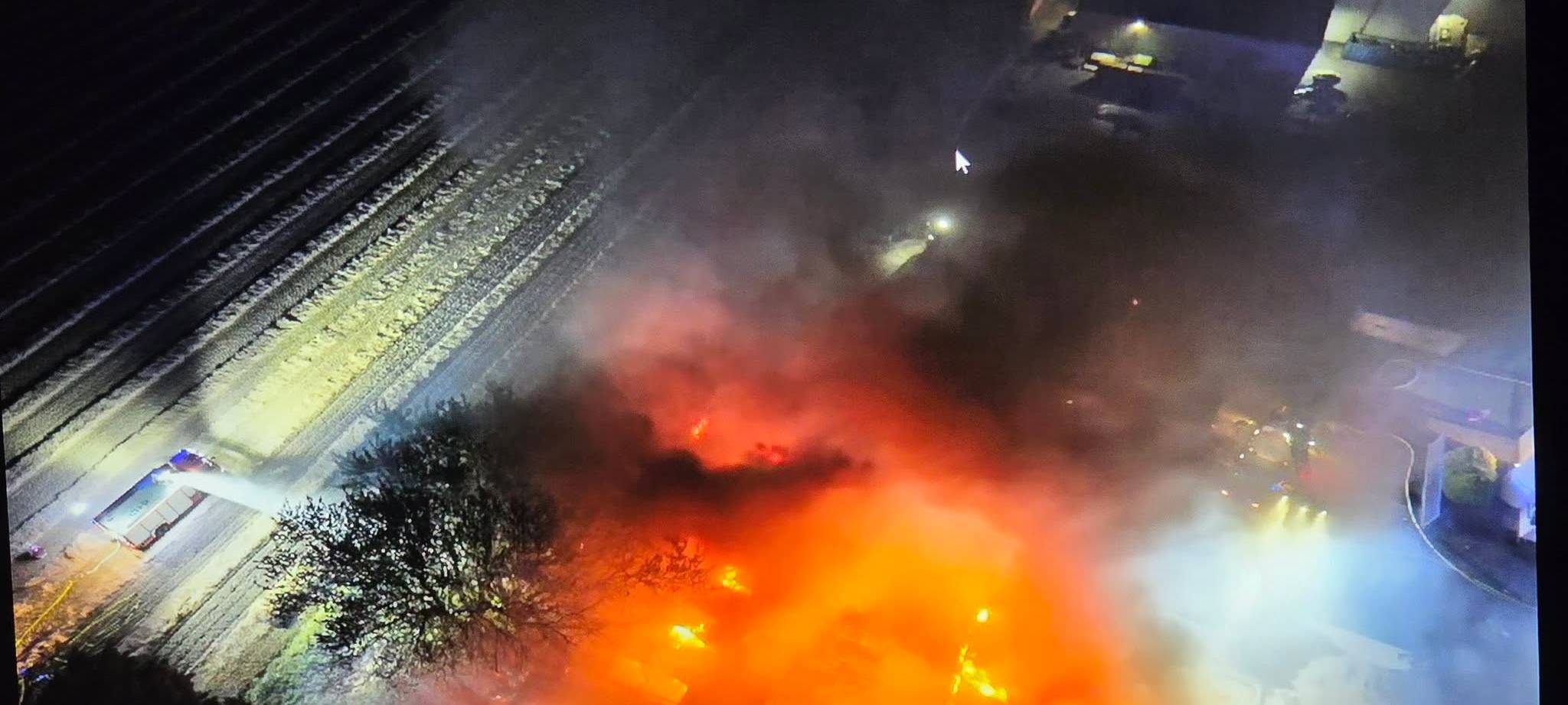 Brand in Industriehalle in Heinsberg-Wassenberg