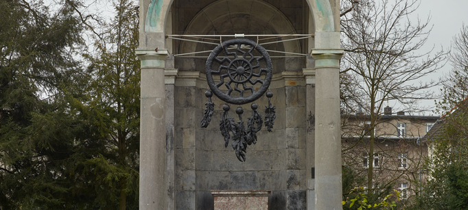 Ärger um Kunstwerk mit NS-Symbolik